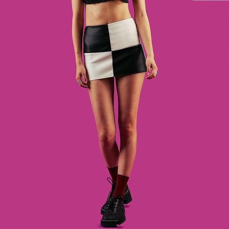 New women retro black and white plaid stitching skirt